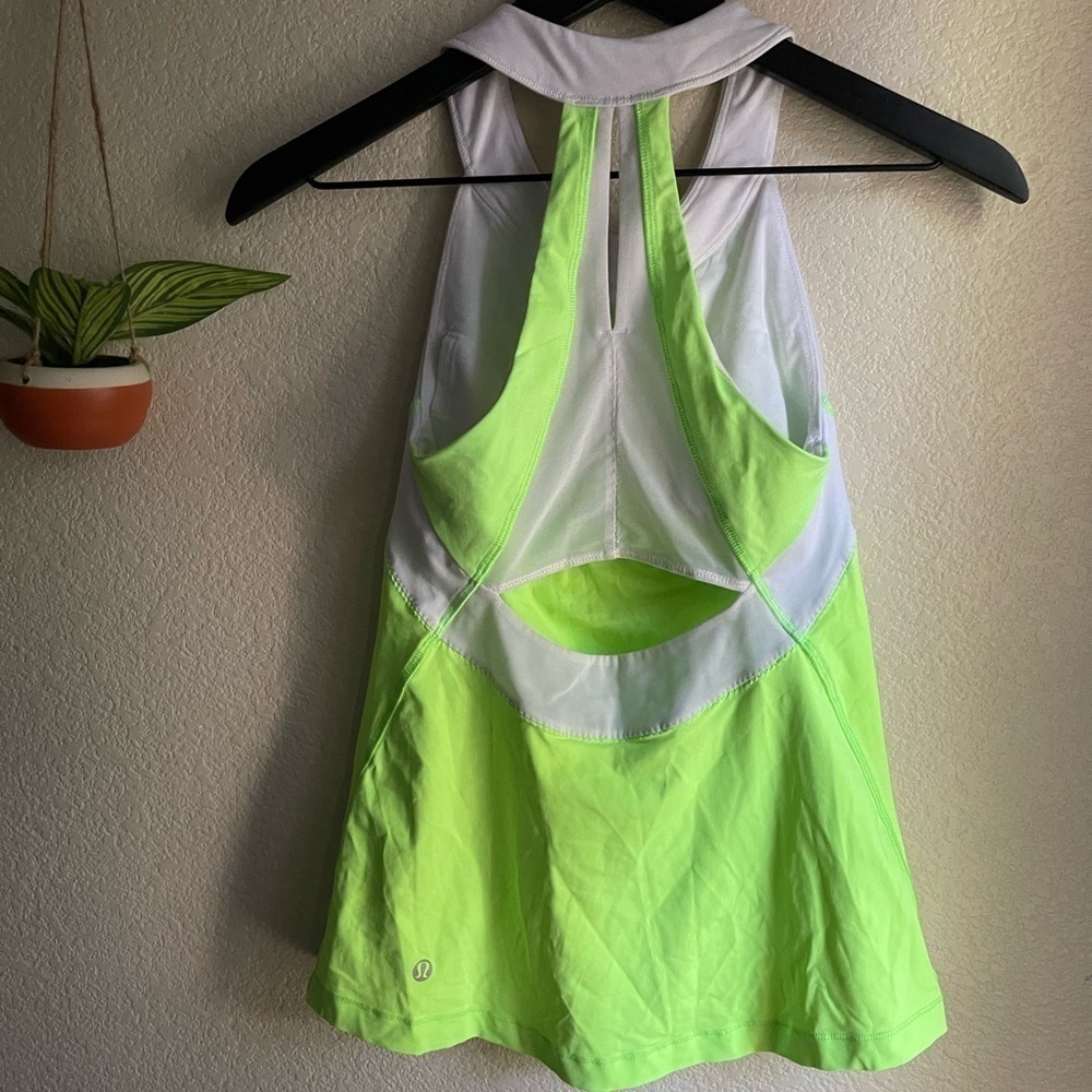Lululemon tank